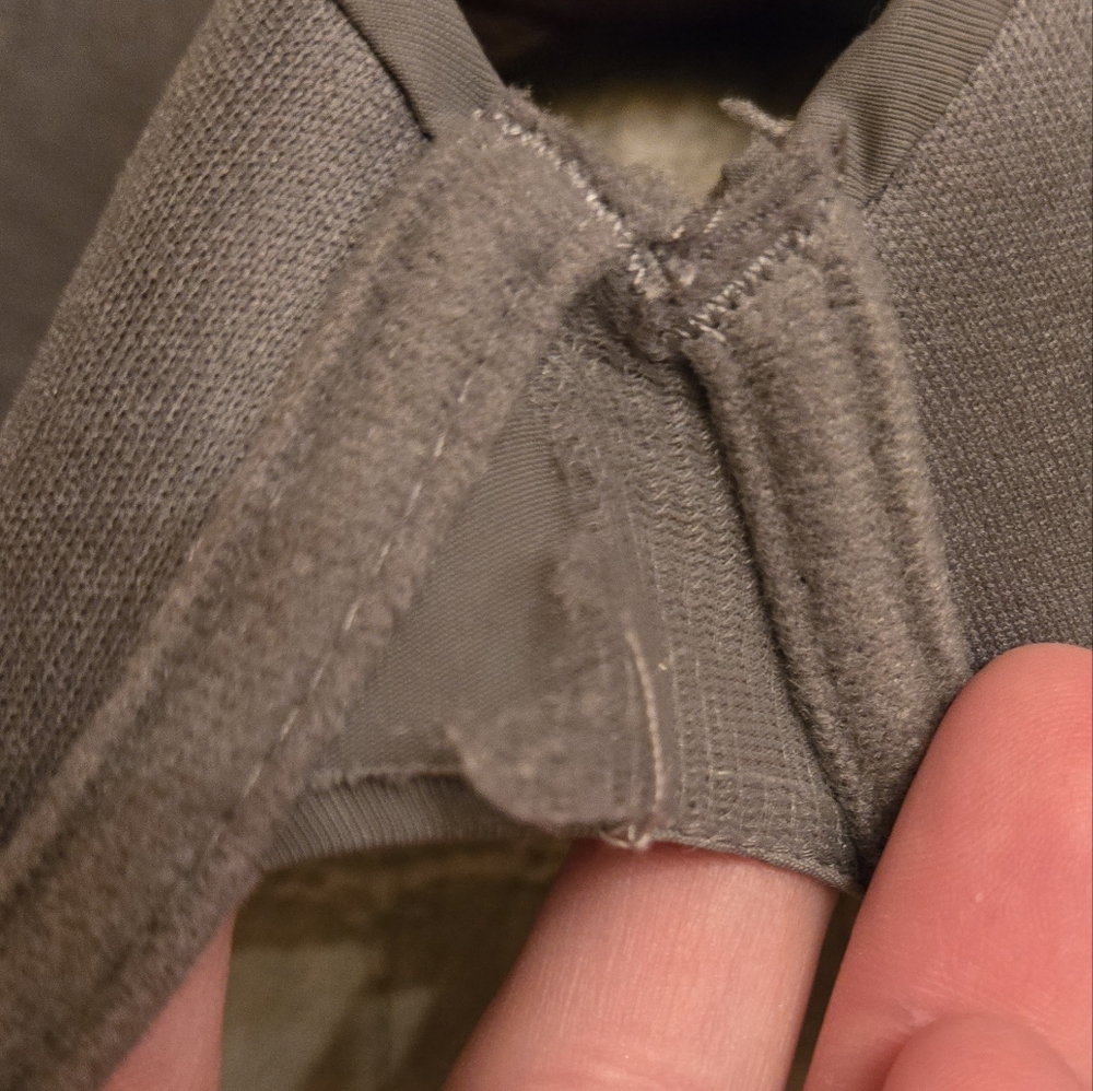 Pair Of Bras Both Fit Like 36C - Picture 4 of 13